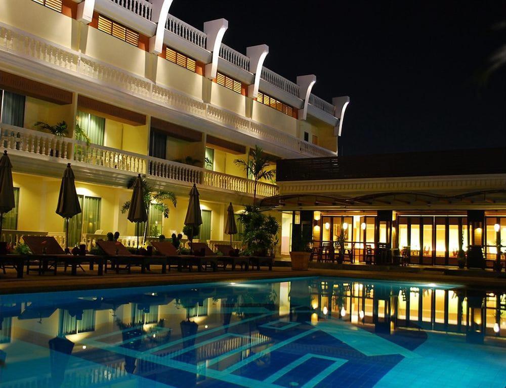 Windmill Resort Hotel Pattaya Exterior foto