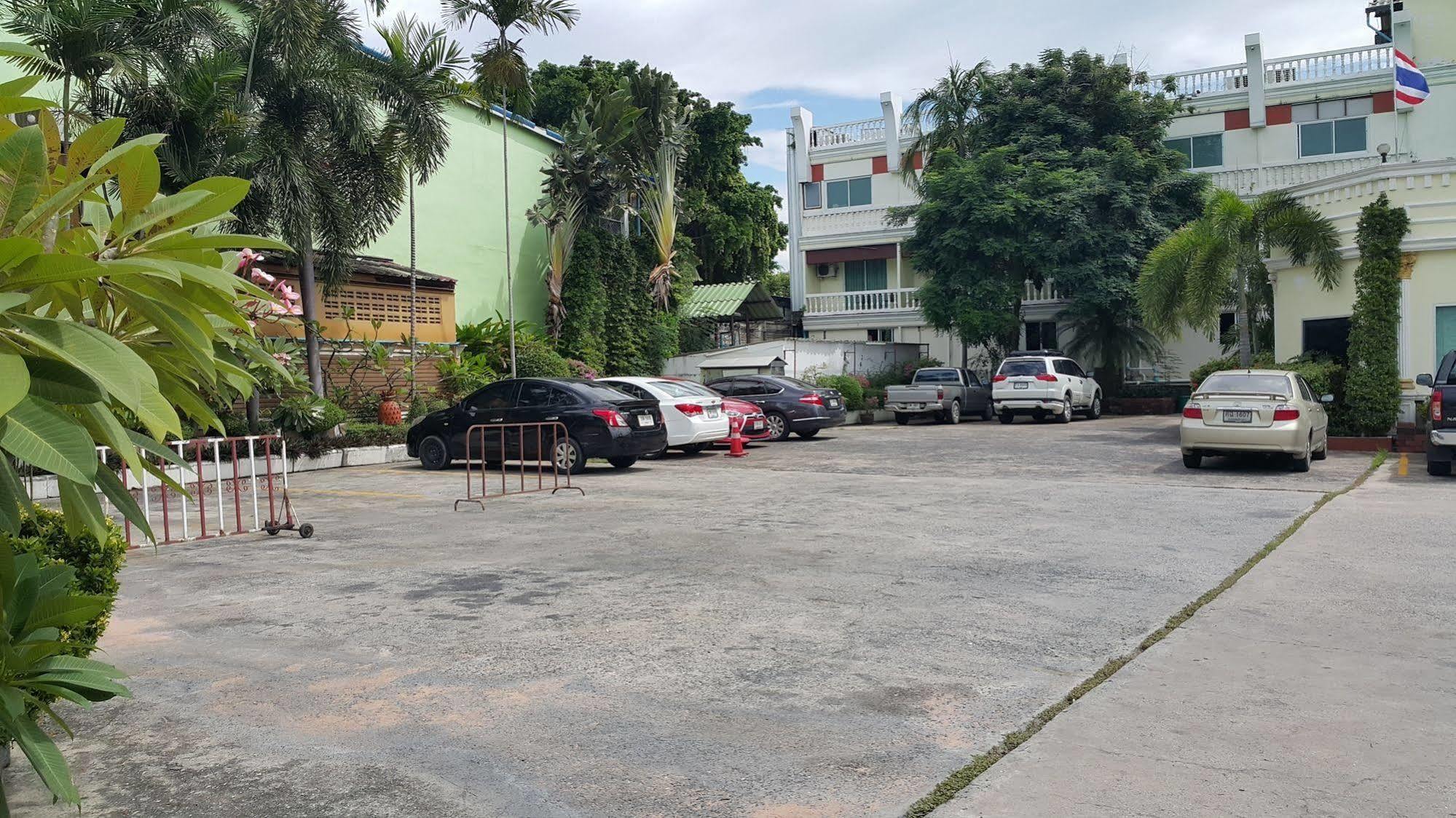 Windmill Resort Hotel Pattaya Exterior foto