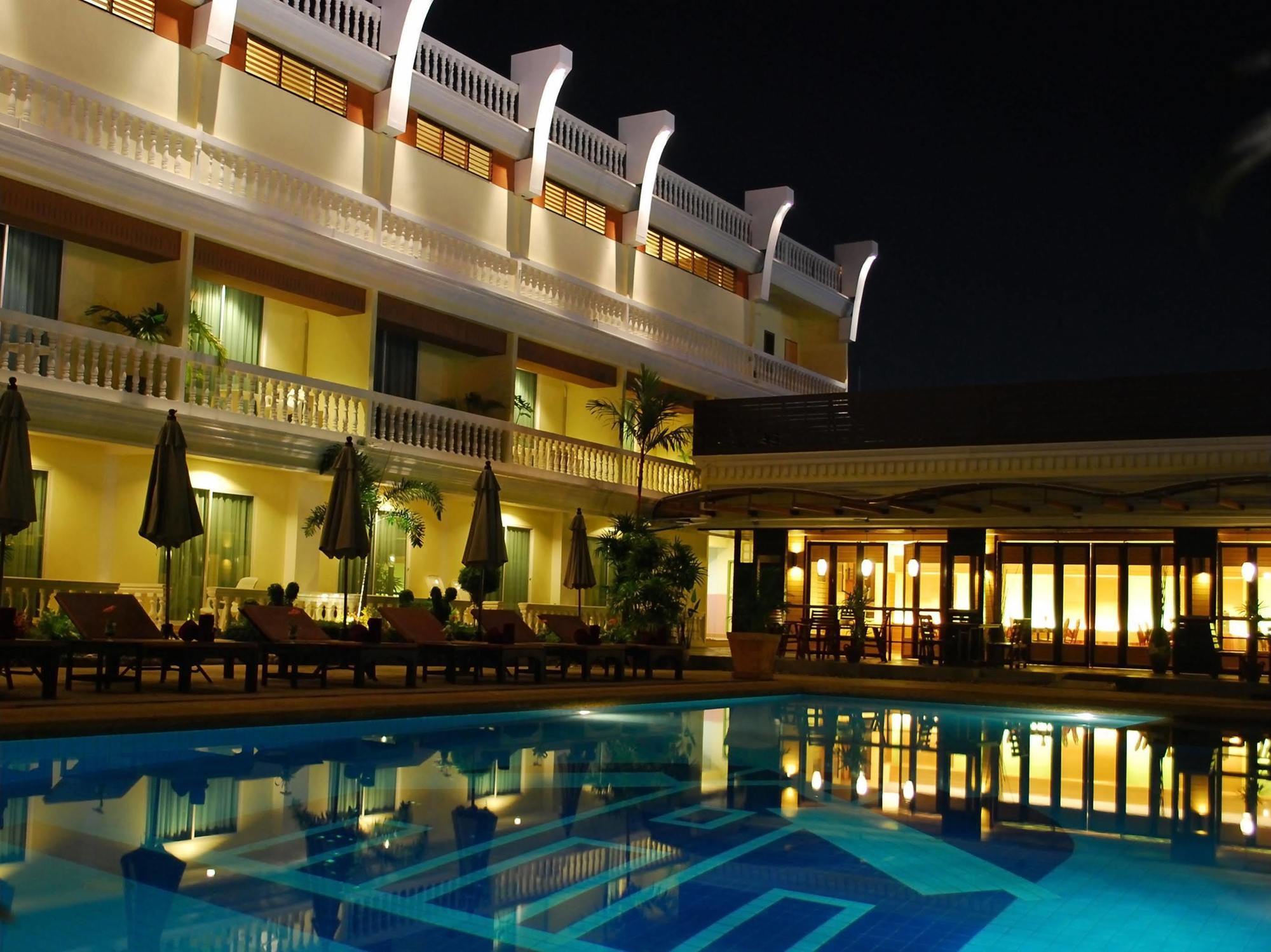 Windmill Resort Hotel Pattaya Exterior foto