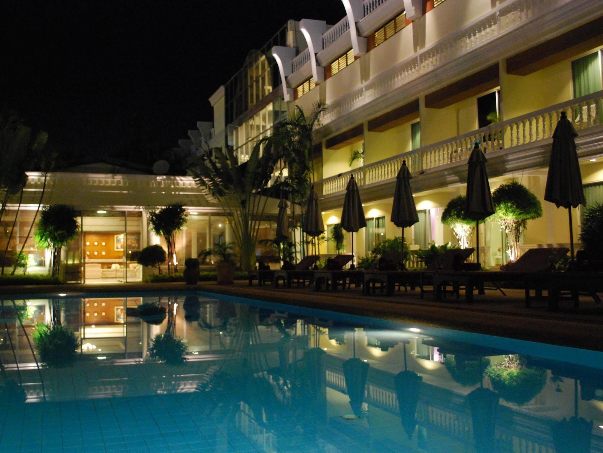 Windmill Resort Hotel Pattaya Exterior foto